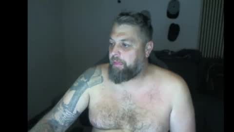 Snapshot of chrizz80 chatting on 10/21/25, 11:05 Chrizz online show from 10/21/25, 11:05