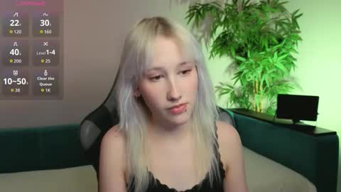 EvaBlonde TayaBrunette EliieBlack hair online show from 02/22/26, 02:15