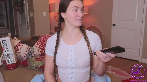 Snapshot of chroniclove chatting on 12/13/24, 12:31 Marley online show from 12/13/24, 12:31