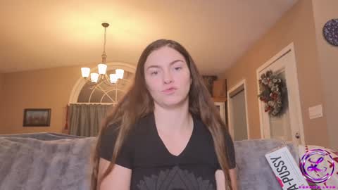 Snapshot of chroniclove chatting on 12/19/24, 11:35 Marley online show from 12/19/24, 11:35