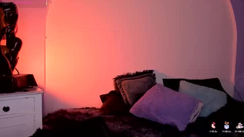 chrristopher77 online show from 09/23/25, 03:48