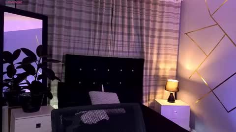 chrristopher77 online show from 10/10/25, 04:22