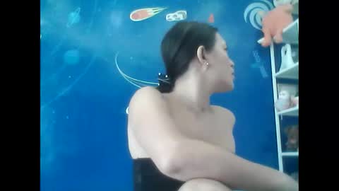 Snapshot of chrysadel chatting on 10/01/25, 01:00 Ur Suraya22 online show from 10/01/25, 01:00