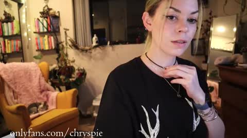 Chrys online show from 10/10/25, 05:39