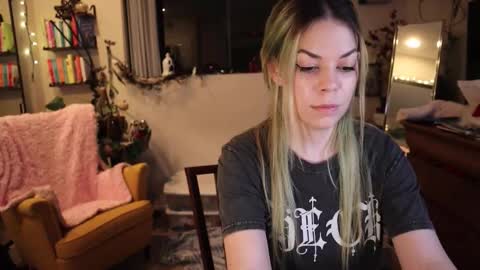 Chrys online show from 10/12/25, 05:28