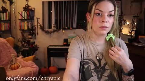 Chrys online show from 10/24/25, 05:26