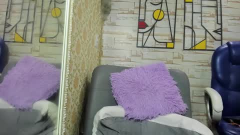 Snapshot of chubby_girls11_aws chatting on 12/19/24, 05:50 Im Sara online show from 12/19/24, 05:50