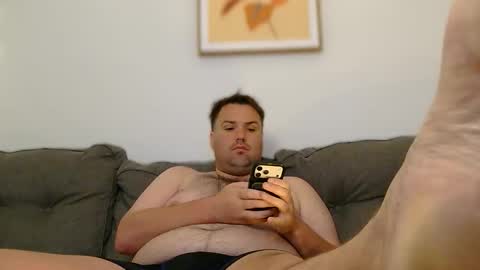 Snapshot of chubbygaymanbigfeet chatting on 05/30/26, 10:01 ChubbyGayManBigFeet online show from 05/30/26, 10:01
