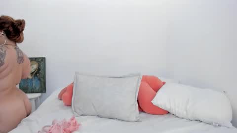 Mia online show from 03/30/26, 06:09