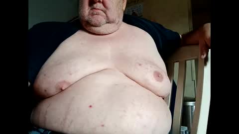 chubyluver11896 online show from 12/17/25, 04:24