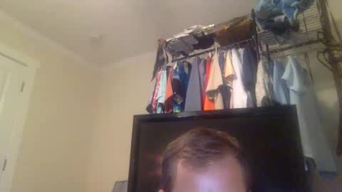 Snapshot of chuck5566 chatting on 11/13/25, 04:22 chuck5566 online show from 11/13/25, 04:22