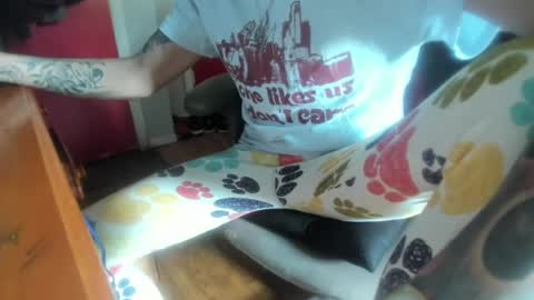 Chuckles online show from 08/09/26, 08:25
