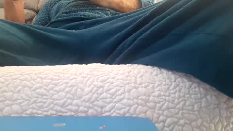 Snapshot of chule63 chatting on 12/08/24, 08:30 chule63 online show from 12/08/24, 08:30