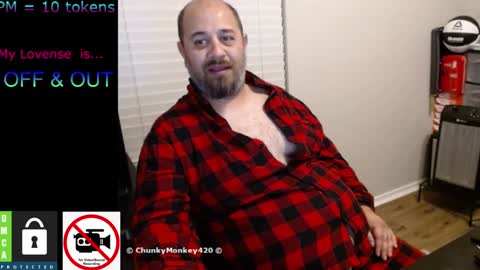 Snapshot of chunkymonkey420 chatting on 02/07/25, 04:27 Spencer Smokey Bear online show from 02/07/25, 04:27