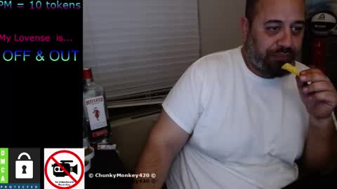 Snapshot of chunkymonkey420 chatting on 02/14/25, 06:34 Spencer Smokey Bear online show from 02/14/25, 06:34