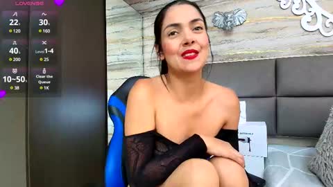 ...   ... online show from 02/11/25, 07:33