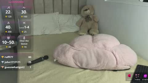 Mia online show from 02/28/26, 03:51