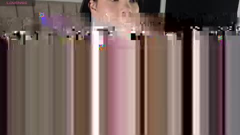 Mia online show from 04/18/26, 04:49