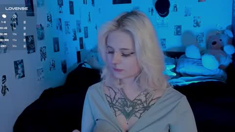 Snapshot of cigaretteduringsex chatting on 11/13/25, 12:15 Helen and Teya online show from 11/13/25, 12:15