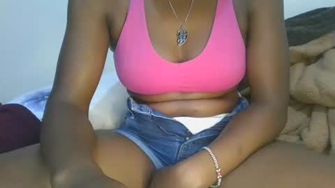 Snapshot of cilia_petite chatting on 12/19/25, 05:53 cilia petite online show from 12/19/25, 05:53