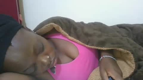 Snapshot of cilia_petite chatting on 12/21/25, 04:30 cilia petite online show from 12/21/25, 04:30