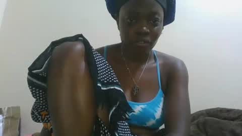 Snapshot of cilia_petite chatting on 03/01/26, 01:02 cilia petite online show from 03/01/26, 01:02