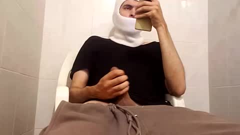 Snapshot of cincopulgadas chatting on 01/02/25, 01:40 Ernesto online show from 01/02/25, 01:40