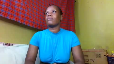 Snapshot of cinddy_14 chatting on 02/13/25, 06:41 cinddy 14 online show from 02/13/25, 06:41