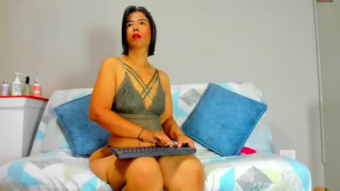 Cinderela Jackson online show from 04/16/26, 11:33