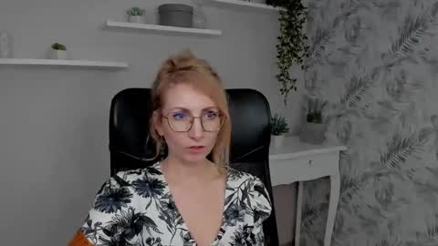 Cinderella online show from 02/18/26, 06:42