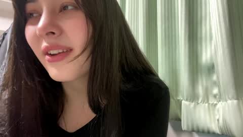 Snapshot of cindieknous chatting on 05/15/26, 11:45 Lin online show from 05/15/26, 11:45