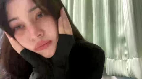 Snapshot of cindieknous chatting on 05/16/26, 12:51 Lin online show from 05/16/26, 12:51