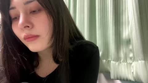 Snapshot of cindieknous chatting on 05/16/26, 01:02 Lin online show from 05/16/26, 01:02