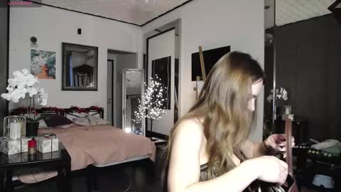 Snapshot of cindywood chatting on 12/14/25, 07:36 Cindy online show from 12/14/25, 07:36