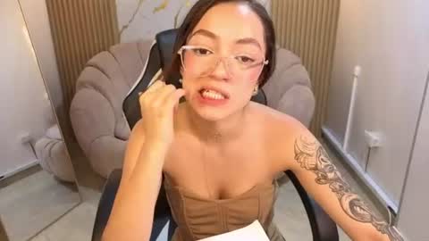 Cinnamon online show from 07/23/26, 01:58
