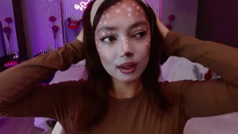 cinnamon_bite online show from 12/14/25, 12:43