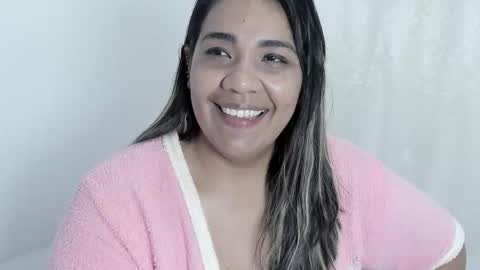 Snapshot of cinnamon_skin01 chatting on 02/18/26, 10:28 Nailha online show from 02/18/26, 10:28