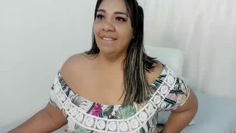 Snapshot of cinnamon_skin01 chatting on 02/27/26, 10:04 Nailha online show from 02/27/26, 10:04