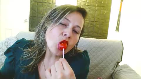 cinthia1609 online show from 09/27/25, 08:47