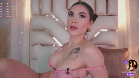 Cinthia online show from 02/10/26, 05:11