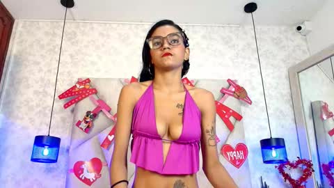 Snapshot of cinthiabaker chatting on 09/15/25, 12:16 cinthiabaker online show from 09/15/25, 12:16