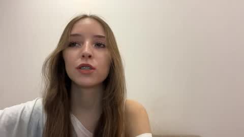 Aurora online show from 04/18/26, 02:10