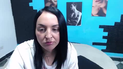 Snapshot of cinthya_dan chatting on 09/18/25, 04:53 Cinthya online show from 09/18/25, 04:53