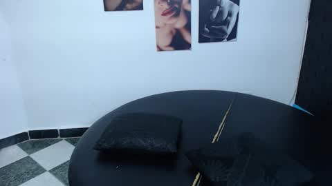 Snapshot of cinthya_dan chatting on 11/28/25, 06:54 Cinthya online show from 11/28/25, 06:54