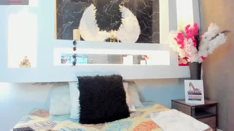 Cinthya  online show from 09/26/25, 12:09