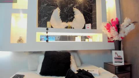 Cinthya  online show from 10/01/25, 12:00