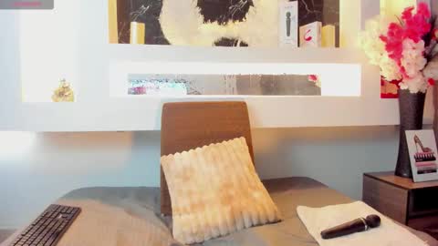 Cinthya  online show from 10/30/25, 12:17