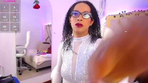 Snapshot of cintia_holms chatting on 12/05/24, 12:22 Cintia online show from 12/05/24, 12:22