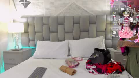 Snapshot of cintiacolins chatting on 12/16/24, 10:03 CintiaCollins online show from 12/16/24, 10:03