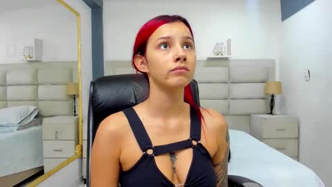 Snapshot of cintiacolins chatting on 11/16/25, 08:14 CintiaCollins online show from 11/16/25, 08:14